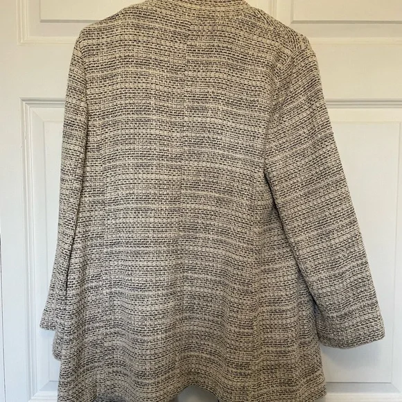 Banana Republic Women's Beige Tweed Blazer - Picture 2 of 12